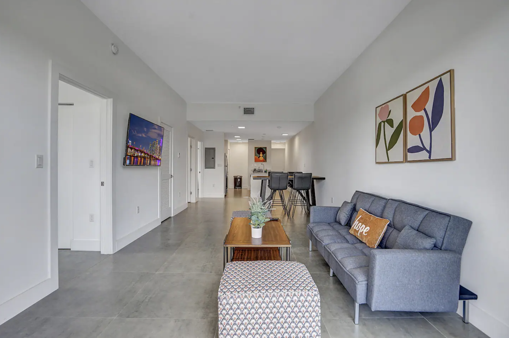 Elevator, Terrace, Parking 2 Qn Bed, 2 Full Bath