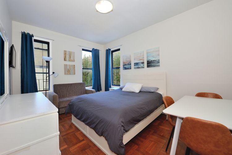 Charming 2BR apartment in UES