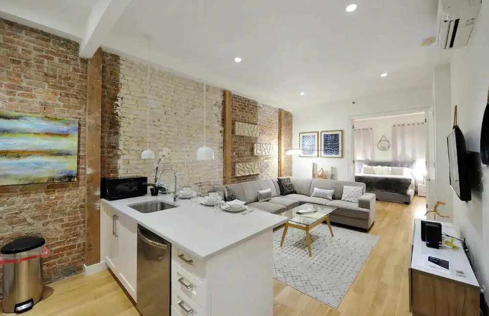 Stunning 2BR/2BA in Manhattan