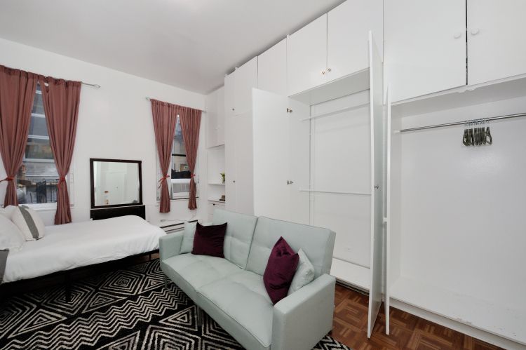 Studio in Midtown East