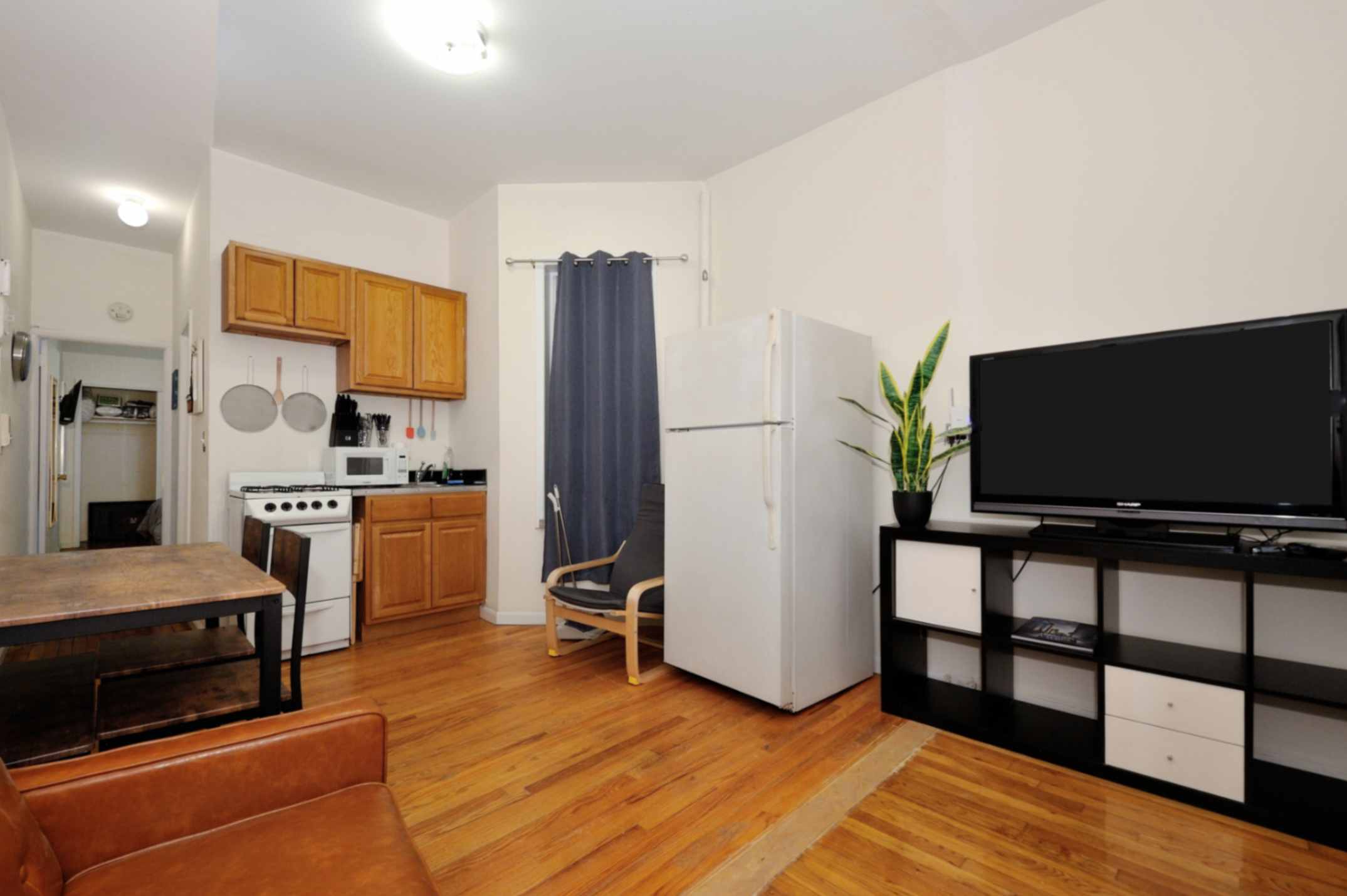 2BR apartment in UES